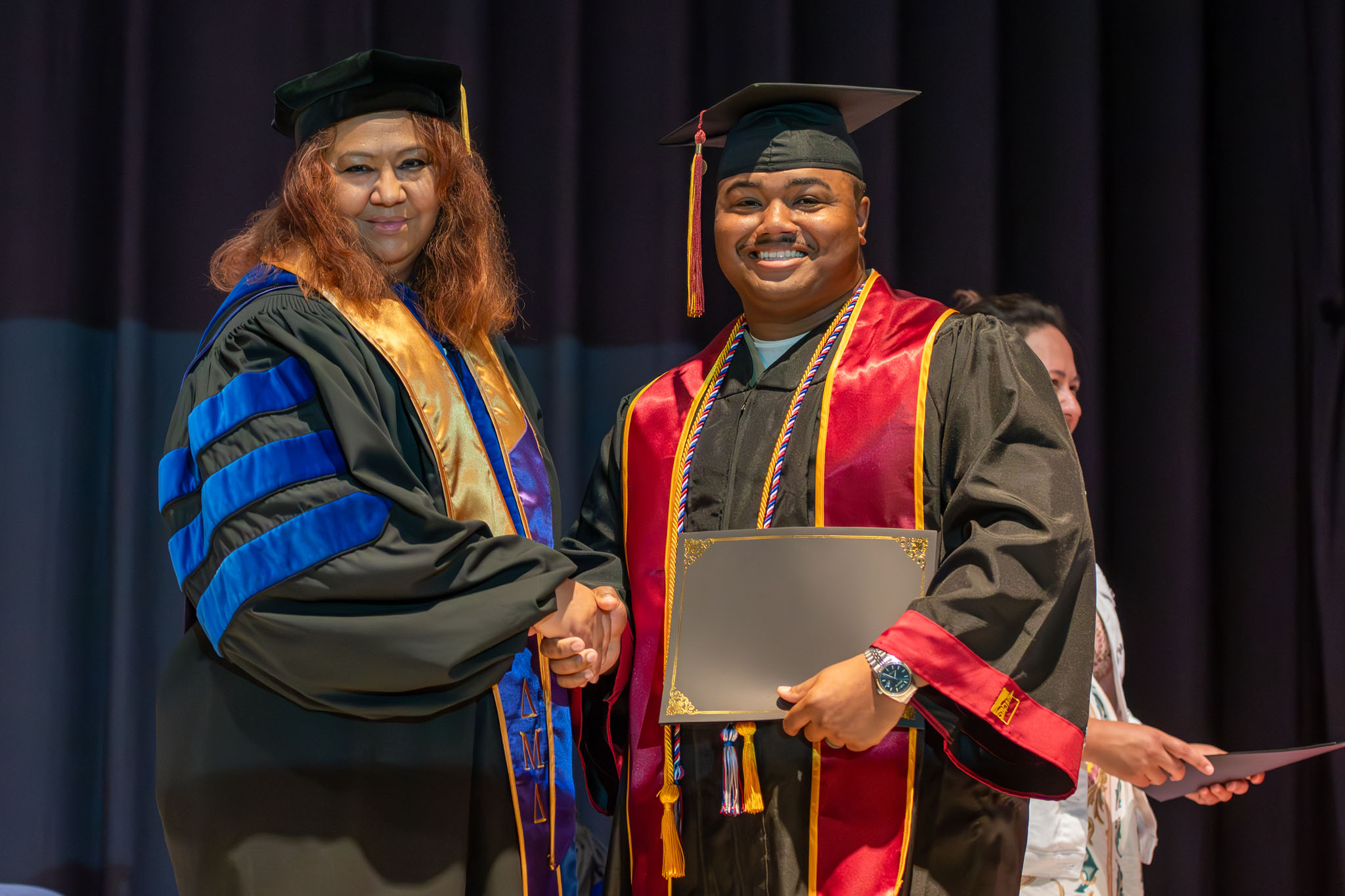 graduation_06jun25-047.jpg