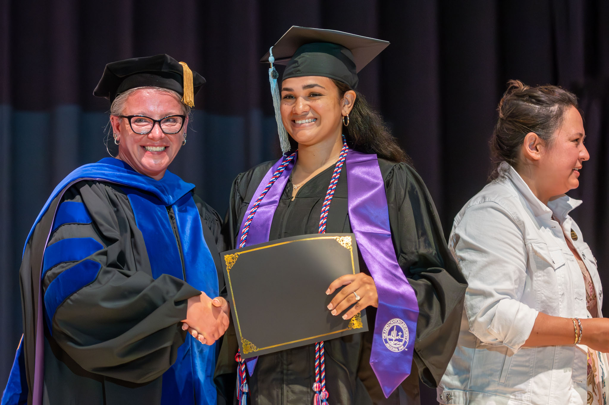 graduation_06jun25-014.jpg