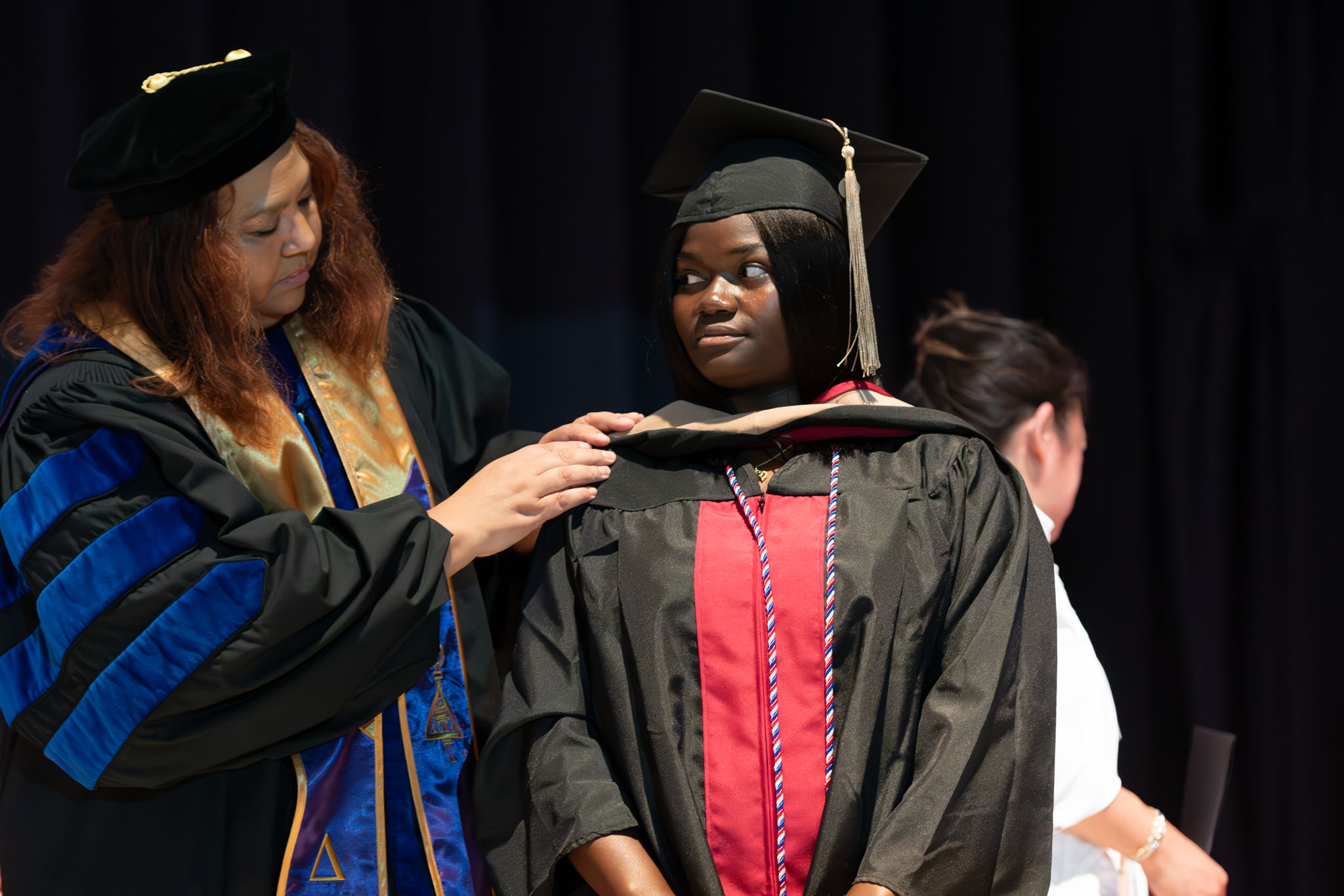 graduation_06jun25-033.jpg