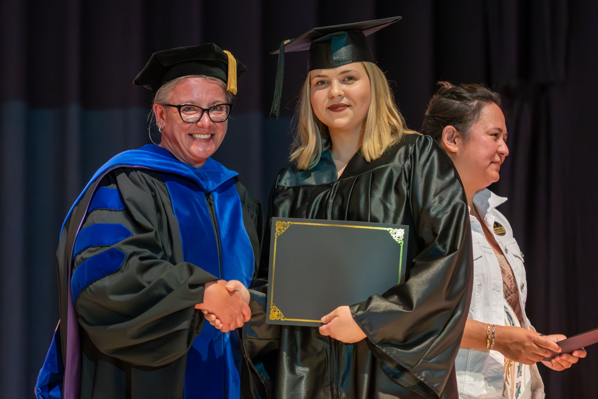 graduation_06jun25-019.jpg