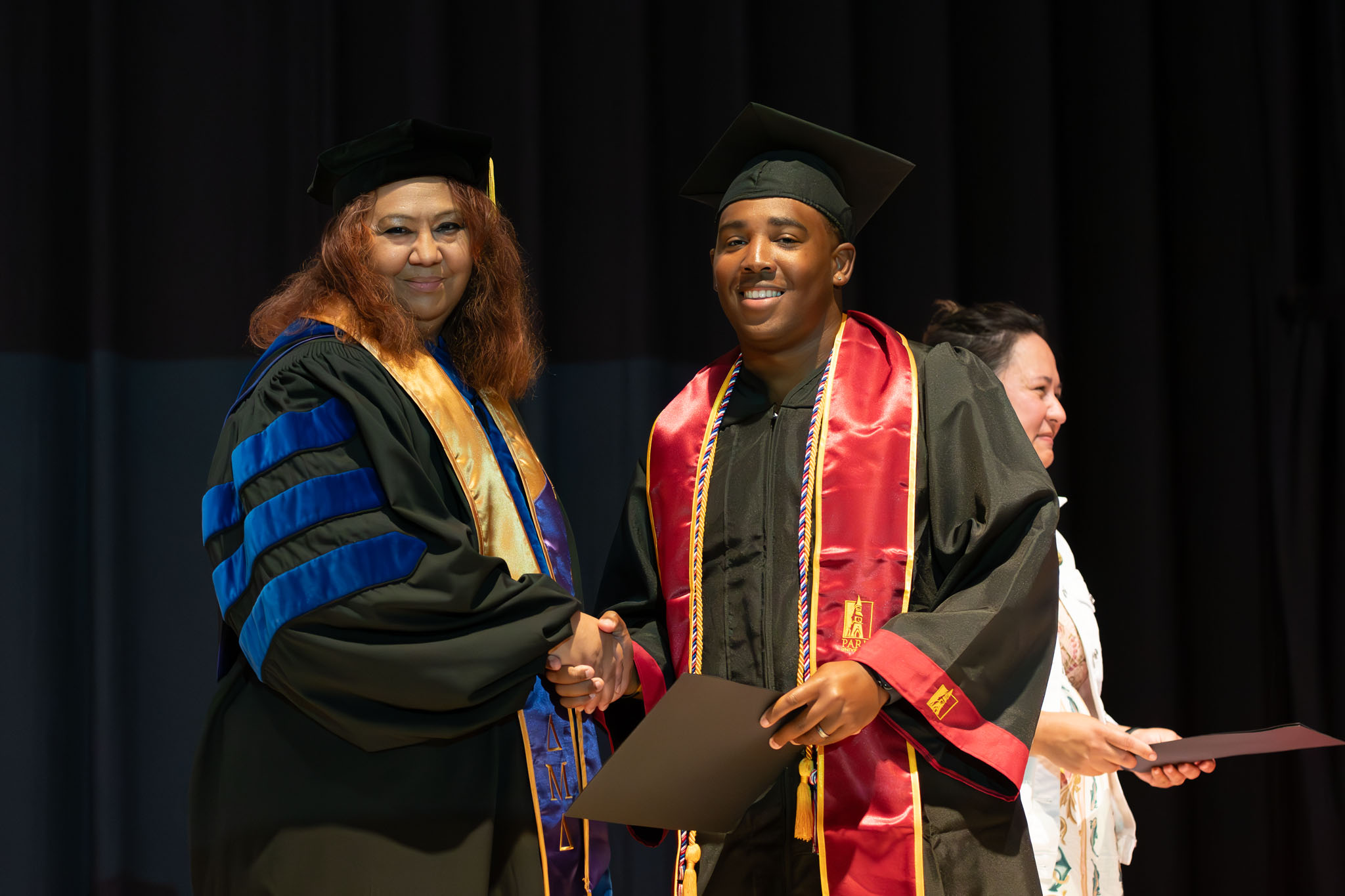 graduation_06jun25-043.jpg