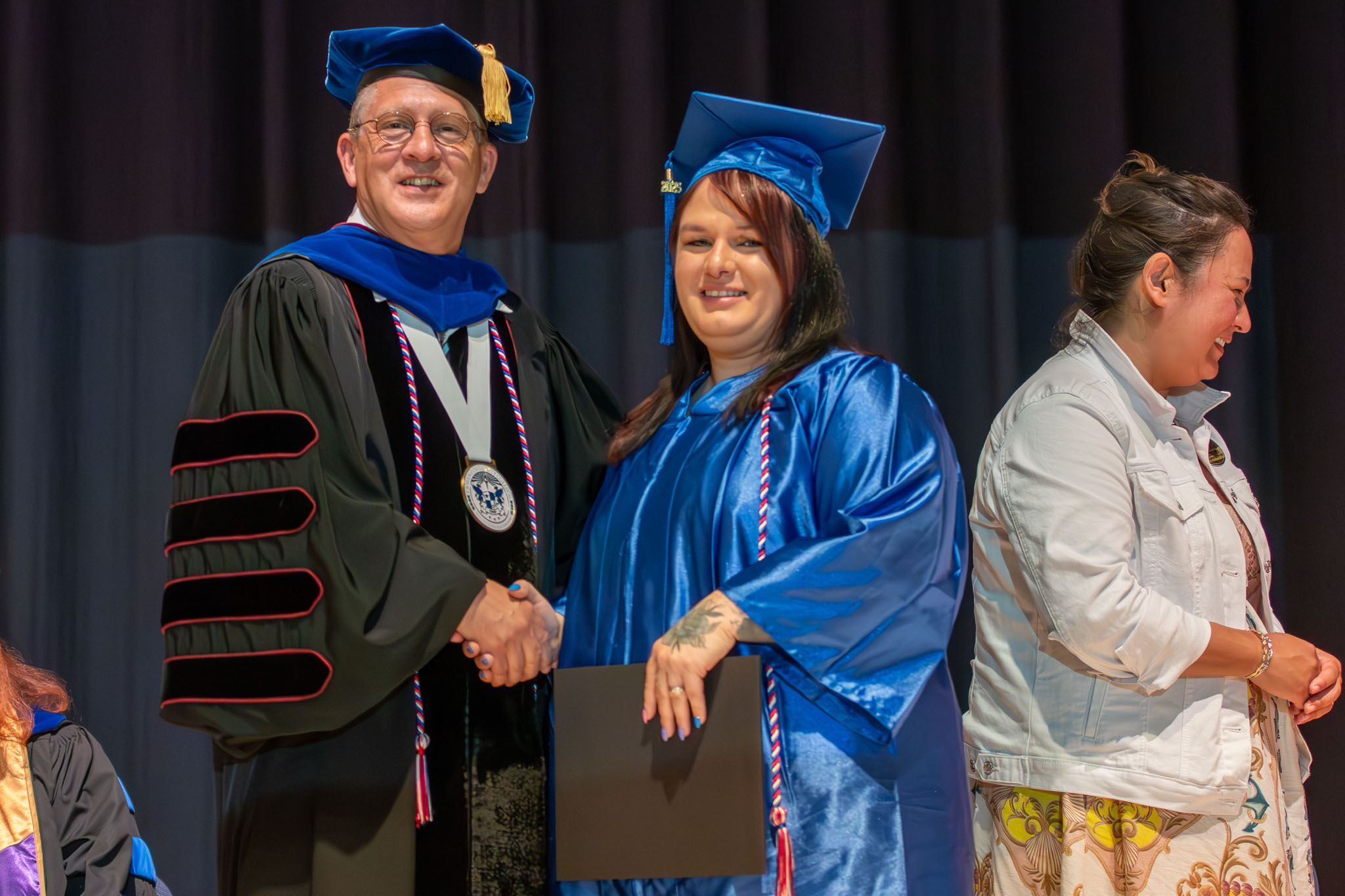 graduation_06jun25-053.jpg