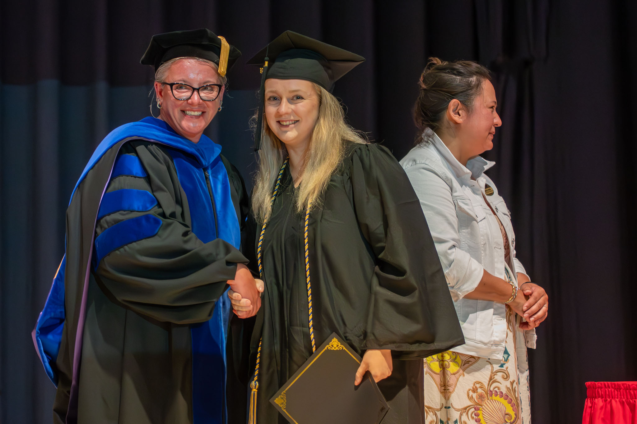 graduation_06jun25-021.jpg