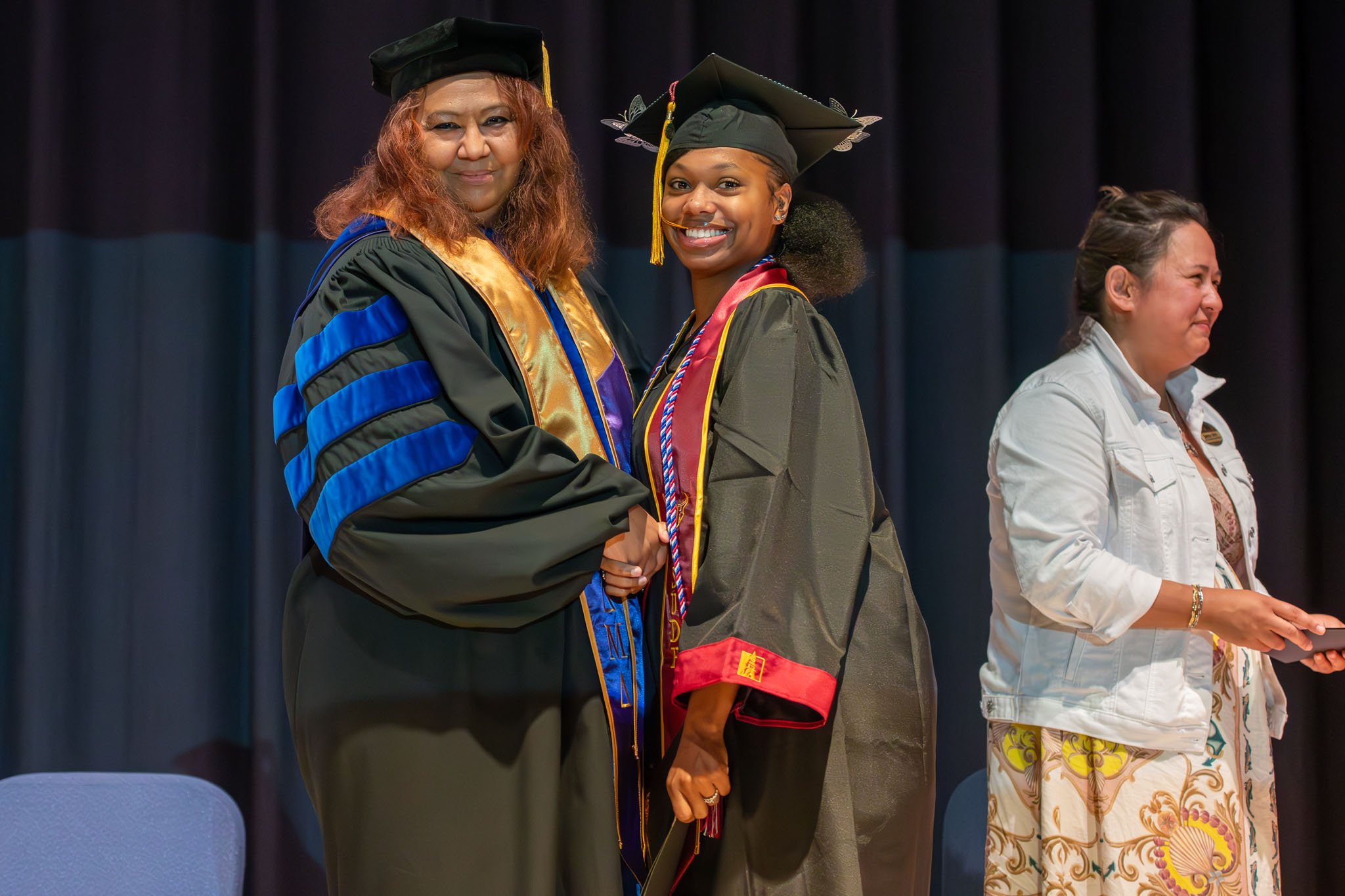 graduation_06jun25-049.jpg