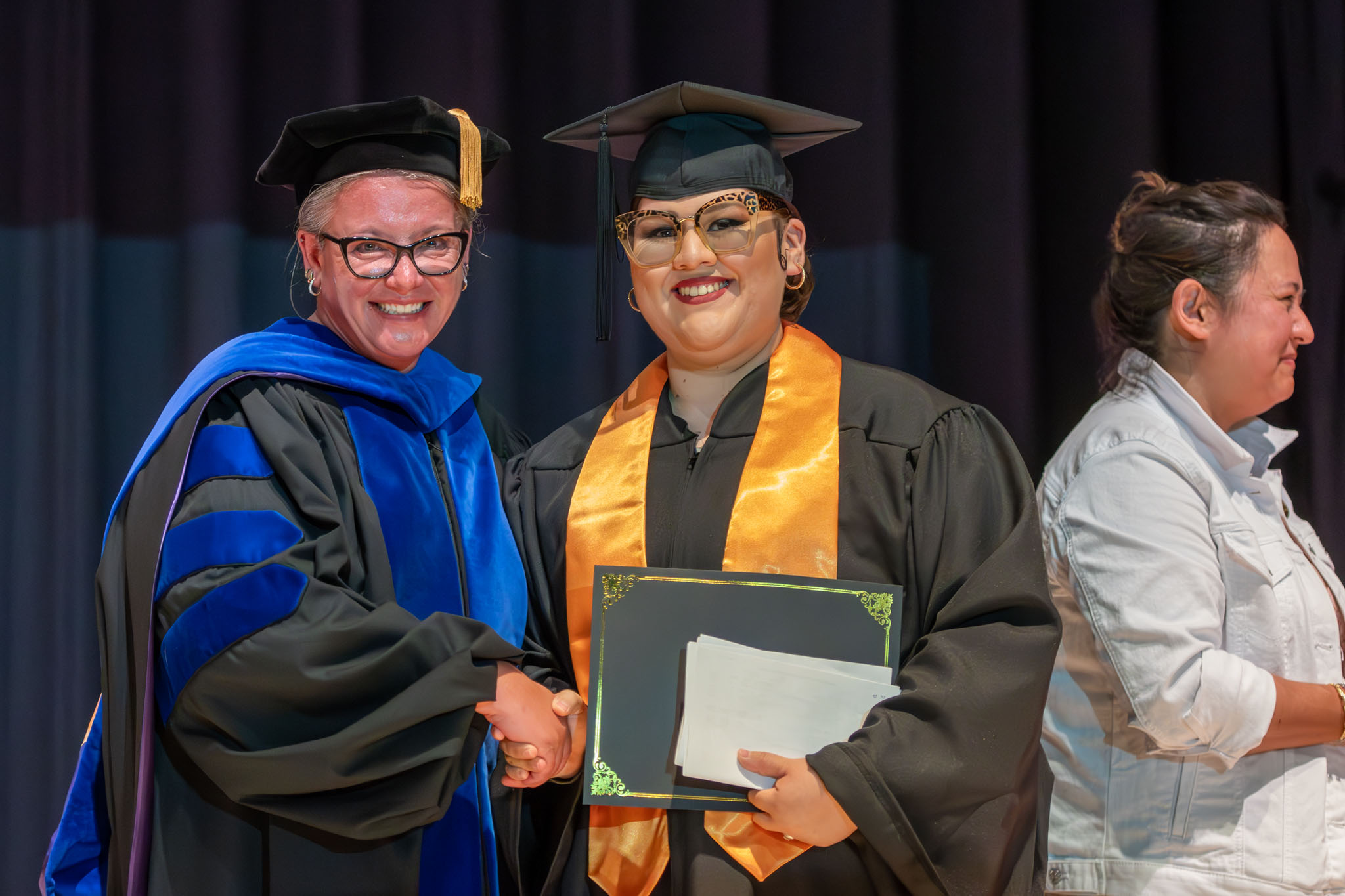 graduation_06jun25-013.jpg