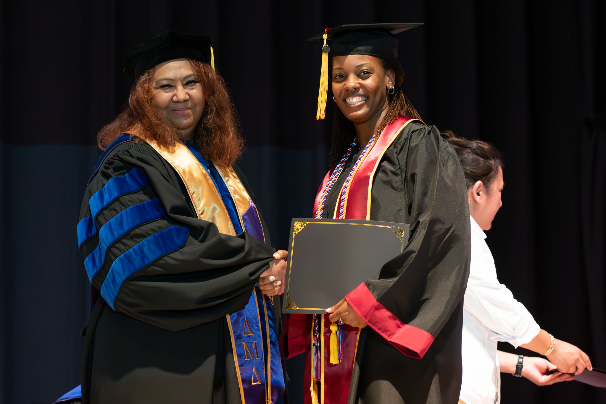 graduation_06jun25-037.jpg