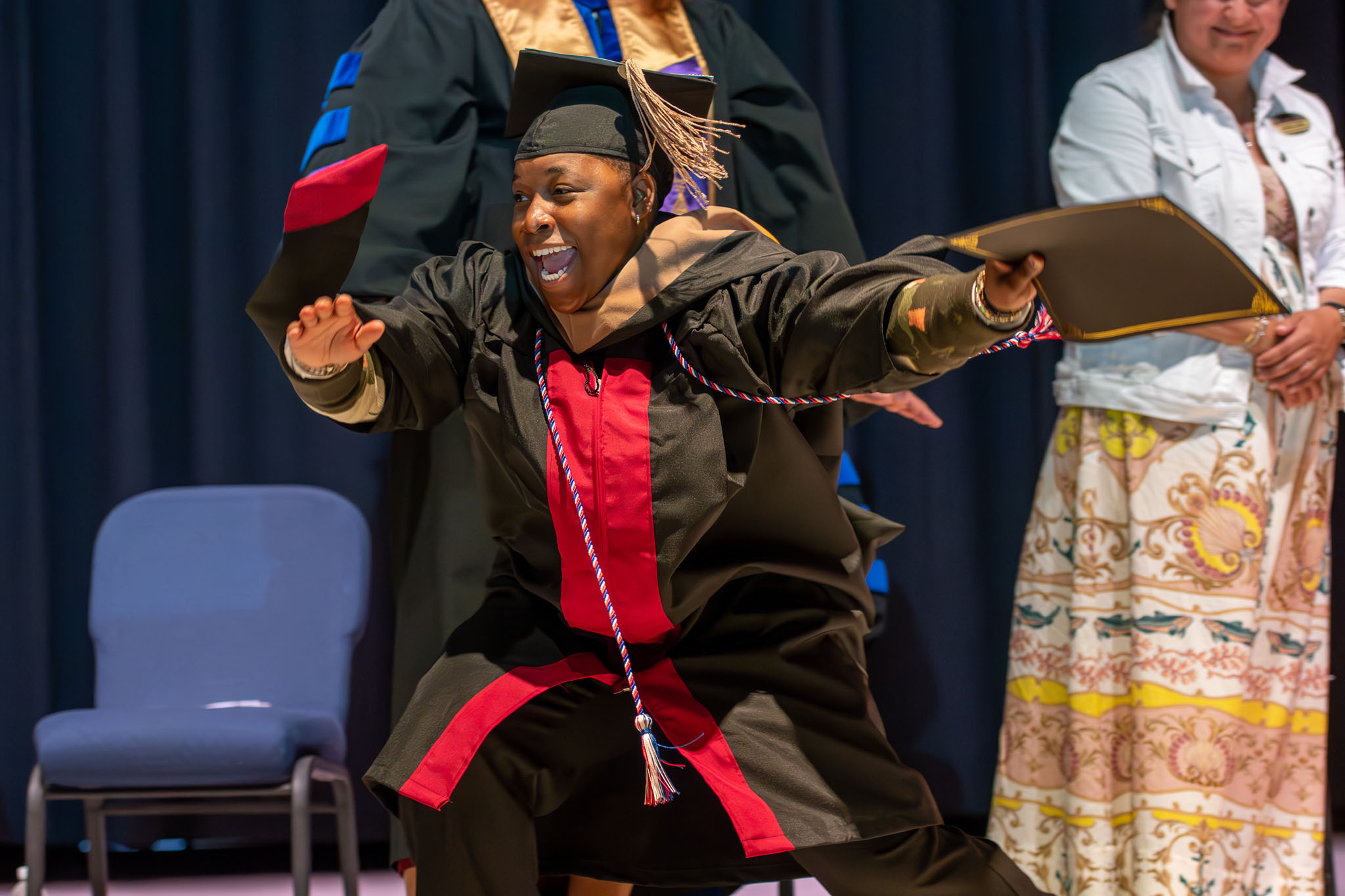 graduation_06jun25-024.jpg