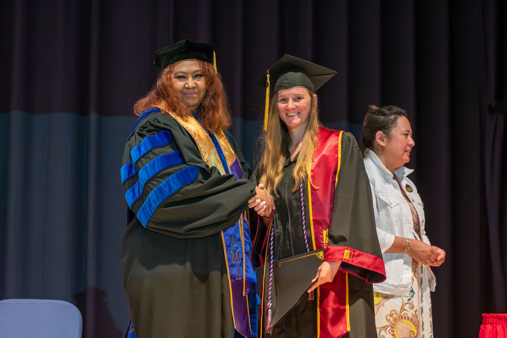 graduation_06jun25-048.jpg