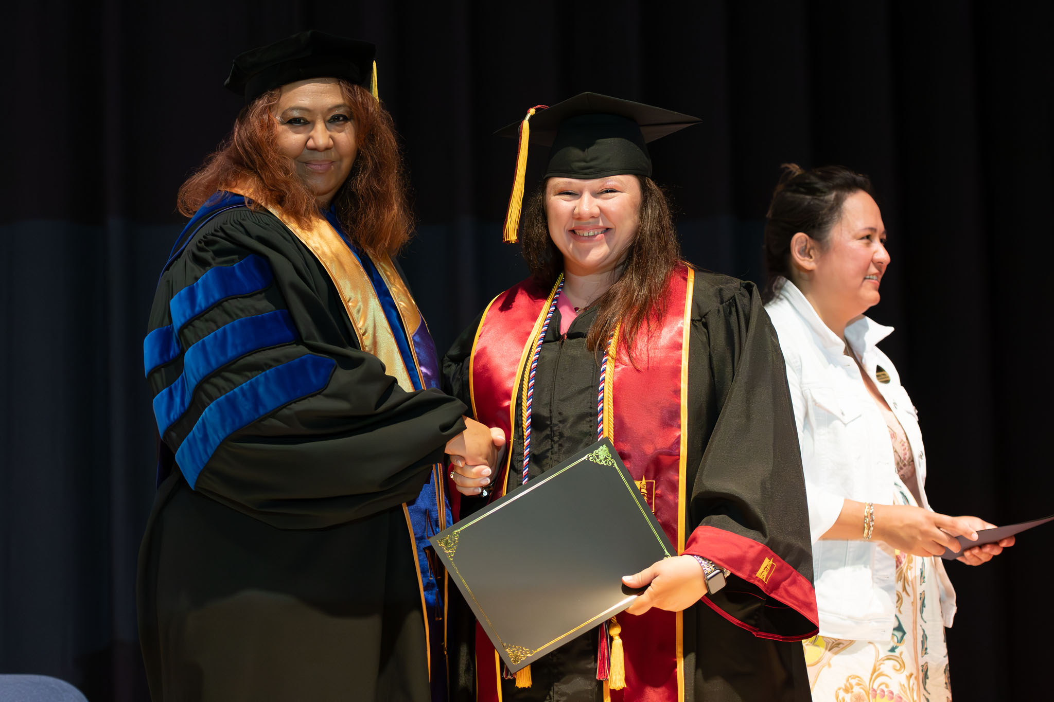 graduation_06jun25-042.jpg